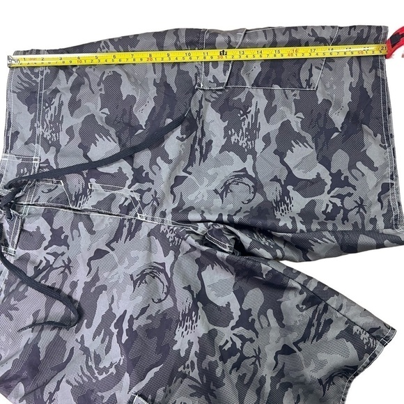 CAMO Swimming Trunks for Men by Hang Ten in size Large - Picture 4 of 10